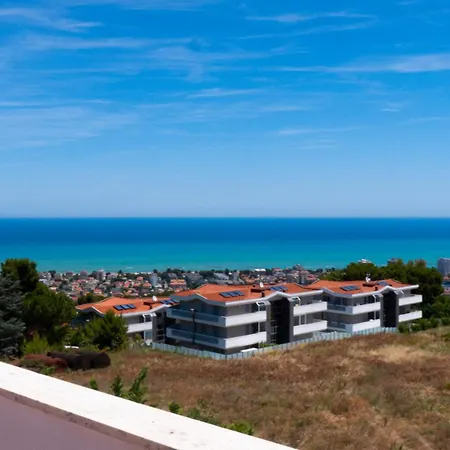 Alisea - In Con Piscina E Parcheggio Gratuito Homestay Montesilvano