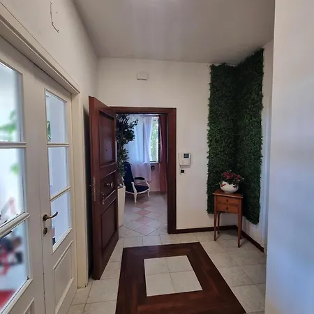 Alisea - In Con Piscina E Parcheggio Gratuito