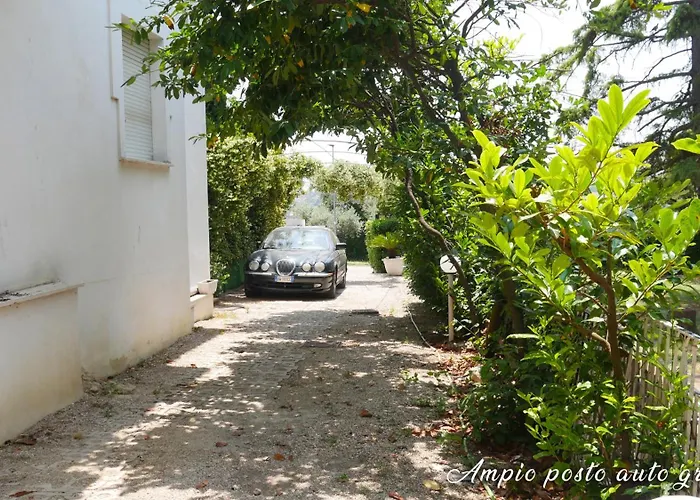 Rum i privatbostad Alisea - In Con Piscina E Parcheggio Gratuito *