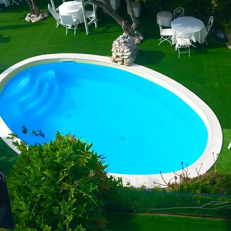 Privatunterkunft Alisea - In Con Piscina E Parcheggio Gratuito *