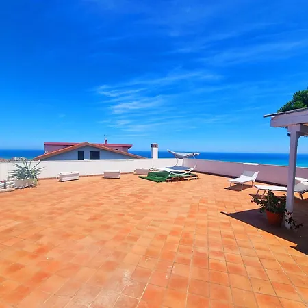 Privatunterkunft Alisea - In Con Piscina E Parcheggio Gratuito *