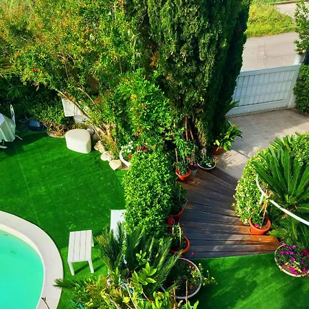 Privatunterkunft Alisea - In Con Piscina E Parcheggio Gratuito Montesilvano Marina
