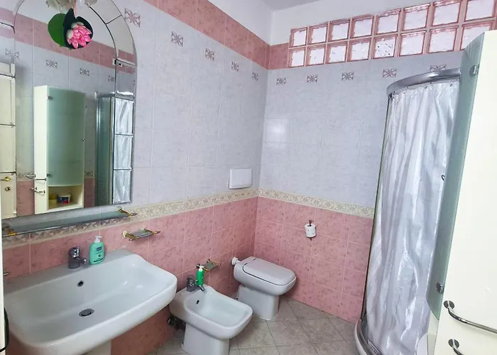 Alisea - In Con Piscina E Parcheggio Gratuito Montesilvano Marina