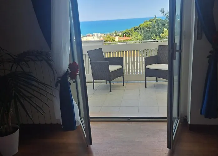 Alisea - In Con Piscina E Parcheggio Gratuito Montesilvano Marina